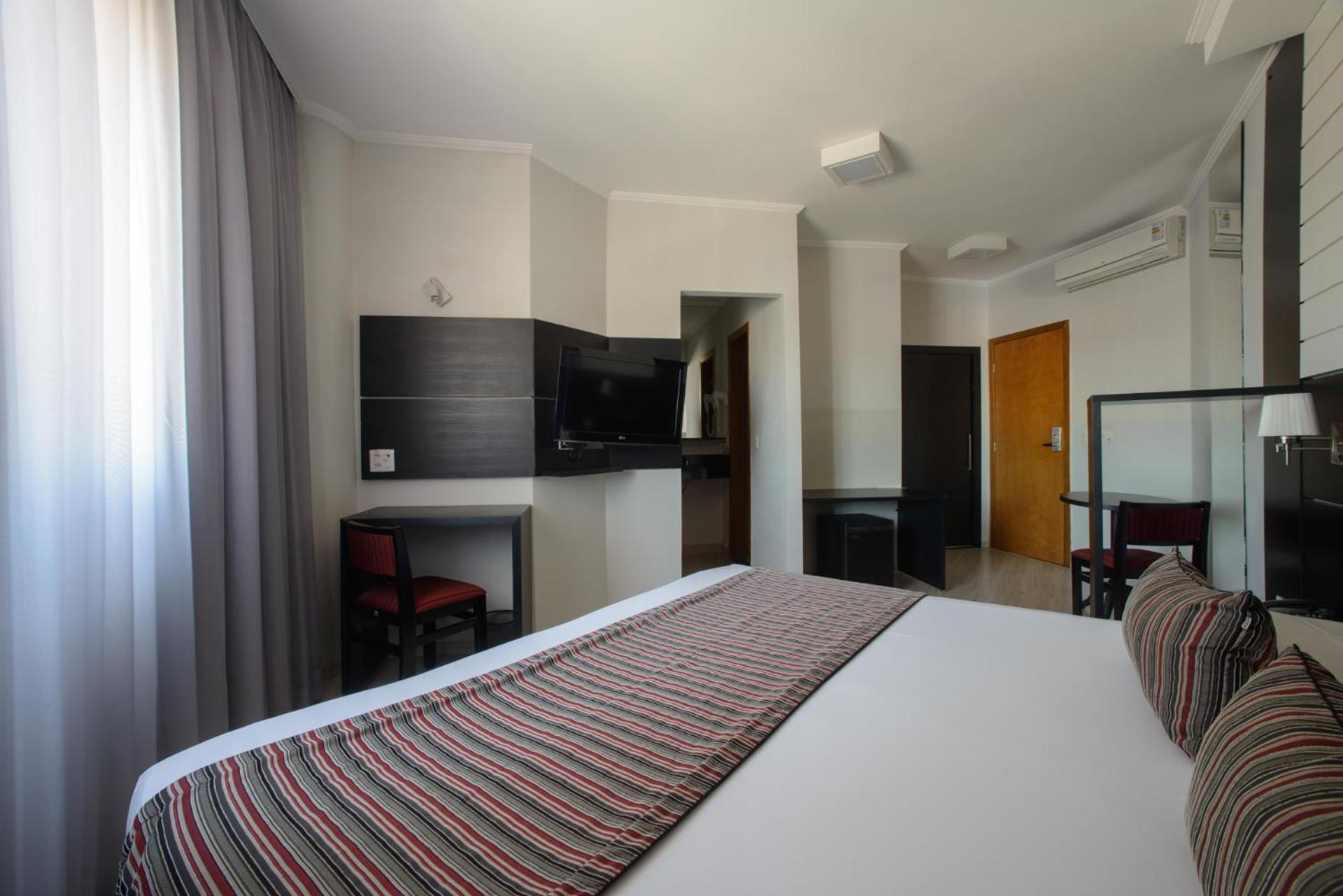 Faro Hotel Taubaté Eksteriør bilde